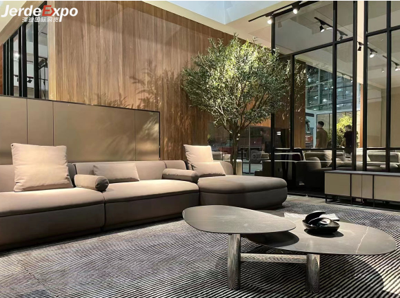 如何利用玻璃使展臺(tái)更亮更美觀?杭州展會(huì)搭建公司解答