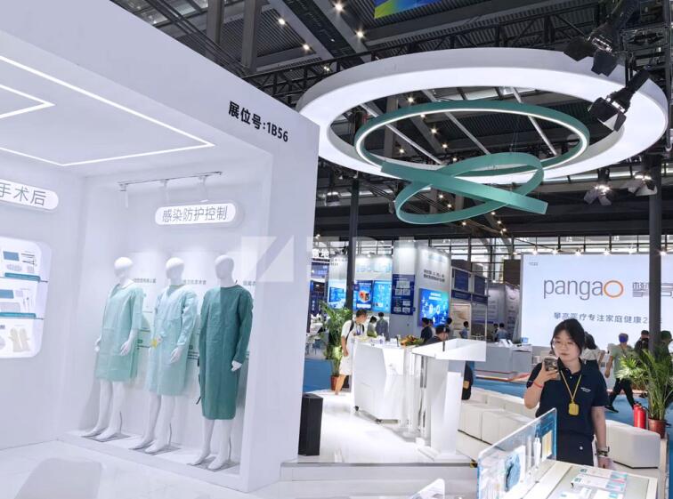 展會(huì)展臺(tái)搭建設(shè)計(jì)公司教您使用幾個(gè)小技巧突出您的展臺(tái) 展會(huì)展臺(tái)搭建設(shè)計(jì)公司教您使用幾個(gè)小技巧突出您的展臺(tái)